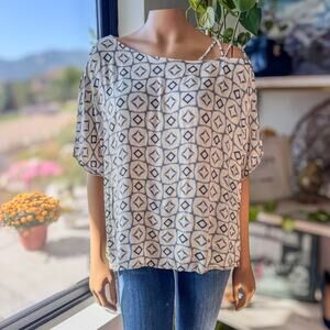 Buckle Black Strappy Cold Shoulder Top In Blue/Ivory, Women's Size Large